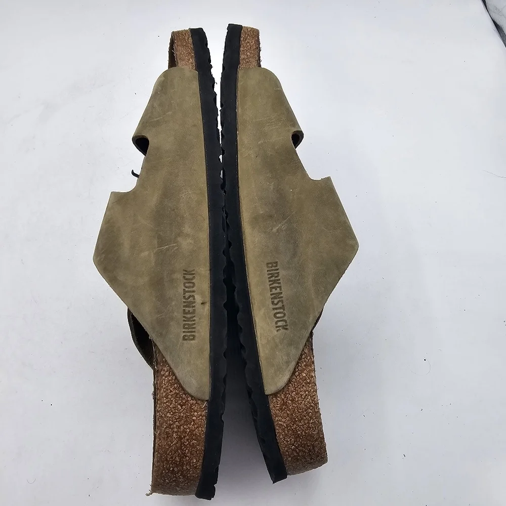 Birkenstock Arizona Two-Strap Sandals – Olive Green – Size Approx. US 10